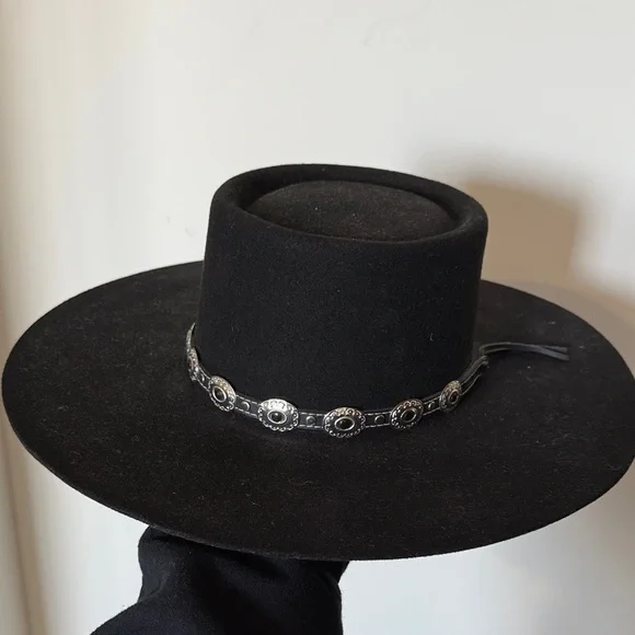 Stylish Black Wide-Brim Hat - Picture 2 of 5